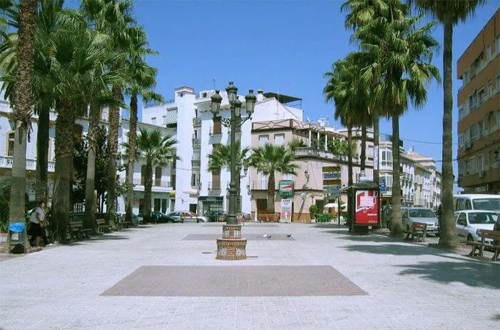 MUDANZAS EN COÍN: VEHÍCULO DE LA SEDA EN LA VEGA DEL GUADALHORCE, MÁLAGA
